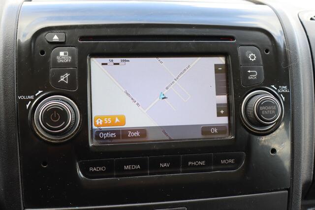 Peugeot BOXER 330 2.0 BlueHDI L2H1 Premium DC Navigatie, Camera, Trekhaak, Cruise control, 6 Persoons, Airco