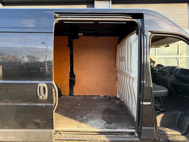 Peugeot BOXER 2.2 BlueHDI 140PK L2H2 PREMIUM / Navi / Trekhaak 2500kg / Climate Control