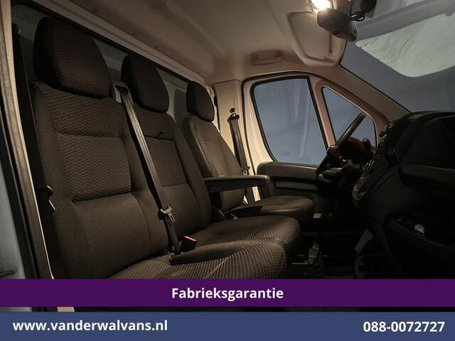 Peugeot BOXER 2.2 BlueHDi 165pk Bakwagen Laadklep Fabrieksgarantie Euro6 Airco | Camera | Cruisecontrol Bijrijdersbank.