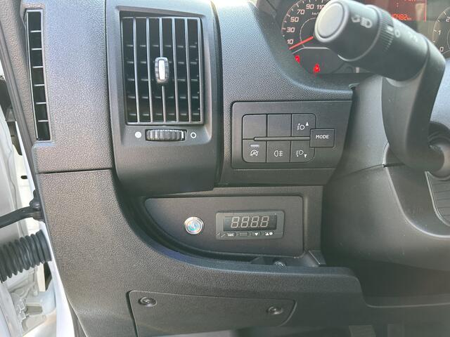 Peugeot BOXER e-Boxer 435 L3H2 Premium 70 kWh 136pk | Achteruitrijcamera |