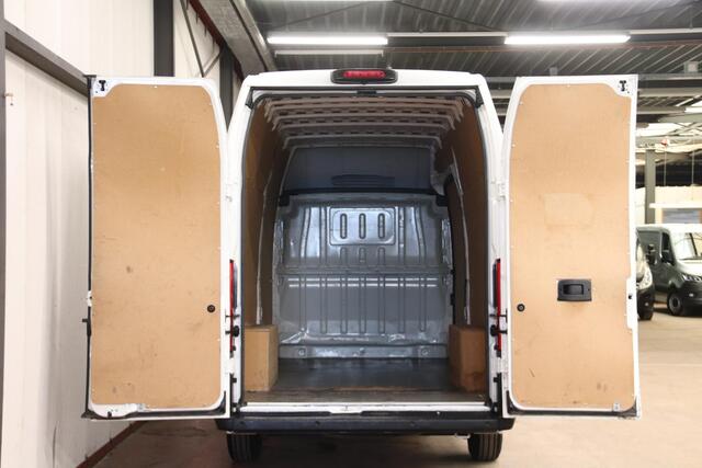 Peugeot BOXER 2.2 BlueHDi 140 L4H3 ACHTERUITRIJCAMERA