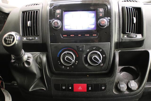 Peugeot BOXER 2.2 120PK L2H2 ACHTERUITRIJCAMERA EURO 6 Peugeot Boxer 2.2 120PK L2H2 ACHTERUITRIJCAMERA EURO 6