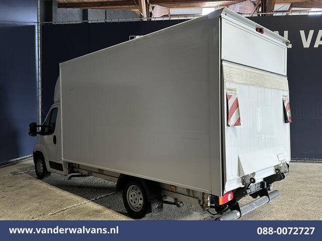 Peugeot BOXER 2.2 BlueHDi 141pk Bakwagen Laadklep Euro6 Airco | Camera | 985kg laadvermogen Bijrijdersbank
