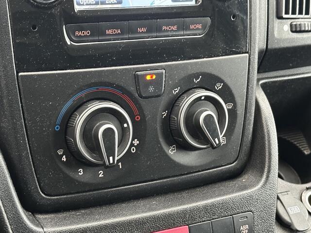 Peugeot BOXER 335 2.0 BlueHDI L3H2 Bus met laadklep