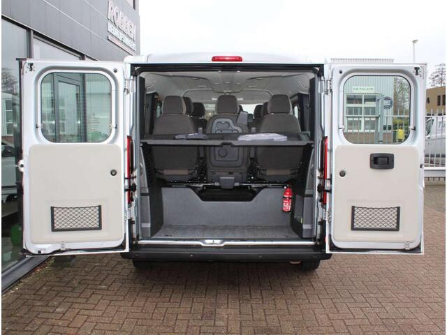 Peugeot BOXER 330 2.2 BlueHDI Personenbus 9 Pers. Airco/Cruise/PDC L1H1