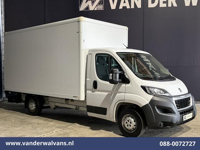 Peugeot BOXER 2.2 BlueHDi 141pk Bakwagen Laadklep Euro6 Airco | Cruisecontrol | 955kg laadvermogen Bijrijdersbank