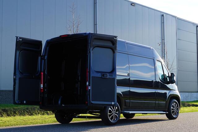 Peugeot BOXER 2.2 BlueHDi 165 L2H2 3.5t in Nieuwstaat |165 pk |Camera |Cruise |Navi |Climate |Geveerde stoel |Carplay |3500 KG |EURO6D |2e airbag