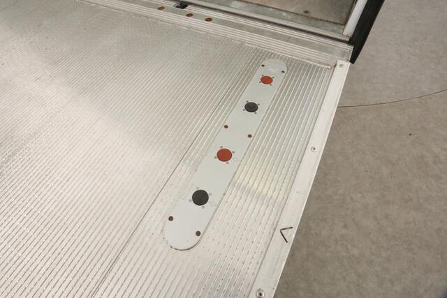 Peugeot BOXER 2.2 HDI | Bakwagen | Laadklep | Laadbak | Airco | Cruise | 3 Zits