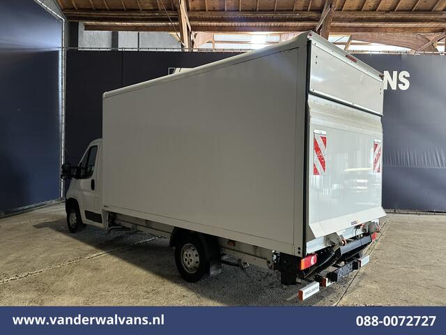 Peugeot BOXER 2.2 BlueHDi 141pk Bakwagen Laadklep Euro6 Airco | Cruisecontrol | 995kg laadvermogen Bijrijdersbank