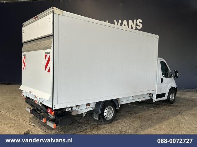 Peugeot BOXER 2.2 BlueHDi 141pk Bakwagen Laadklep Euro6 Airco | Cruisecontrol | 995kg laadvermogen Bijrijdersbank
