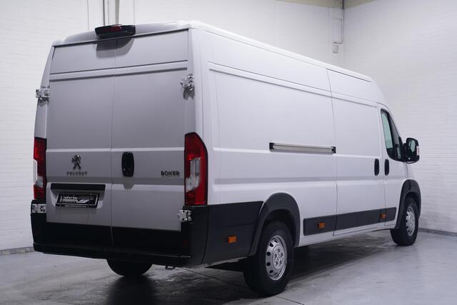 Peugeot BOXER 2.2 BlueHDi 165 pk L4H2 Navi, Camera Laadruimte Pakket, PDC achter, Slechts 68 dkm, 3-Zits