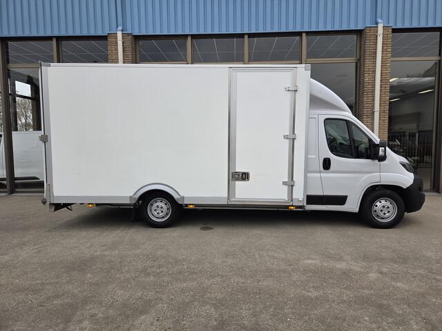 Peugeot BOXER 2.2 BlueHDi 140 PK Lowliner Laadklep / Oprijklep Lage instap Airco Cruisecontrol