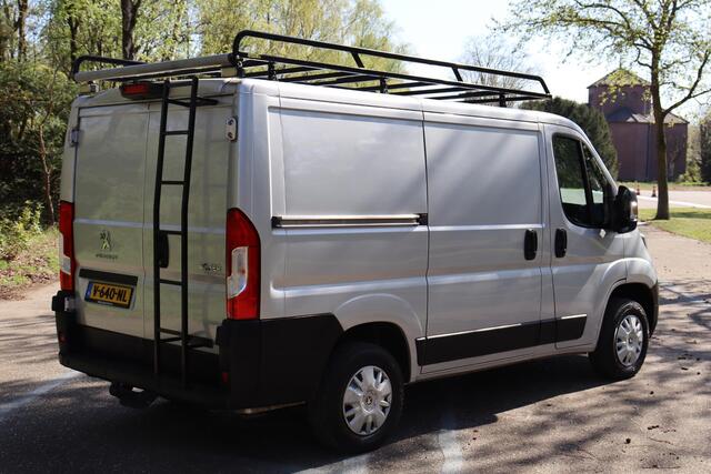 Peugeot BOXER 330 2.0 BlueHDI L1H1 Premium Pack 2018 | Airco | Navigatie | Trekhaak | Cruise Control | Achteruitrij Camera | Clima | Boekjes | Nationale Autopas