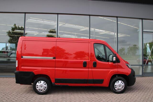 Peugeot BOXER 330 2.2 BlueHDi 120pk L1H1 Premium Airco Navi Camera Trekhaak BPM-vrij 1e eigenaar dealer onderhouden