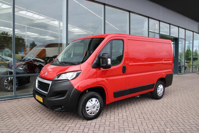 Peugeot BOXER 330 2.2 BlueHDi 120pk L1H1 Premium Airco Navi Camera Trekhaak BPM-vrij 1e eigenaar dealer onderhouden