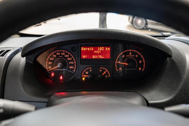 Peugeot BOXER 333 2.2 BlueHDi 140 L2H2 Asphalt Airco