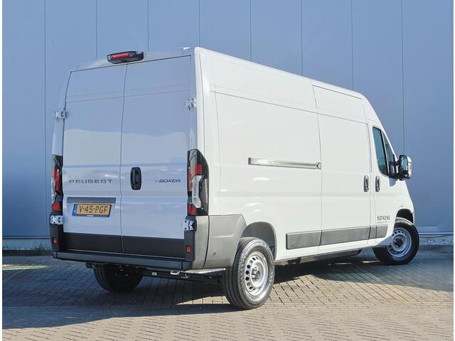 Peugeot BOXER e-Boxer 3.5t L4H3 Zwaar 110 kWh | 1ste eigenaar | AppleCarPlay/AndroidAuto | Navigatie | Cruise Control | Climate Control | Keyless | LED | Camera | 3 zits | Laadvloer | Parkeersensoren |