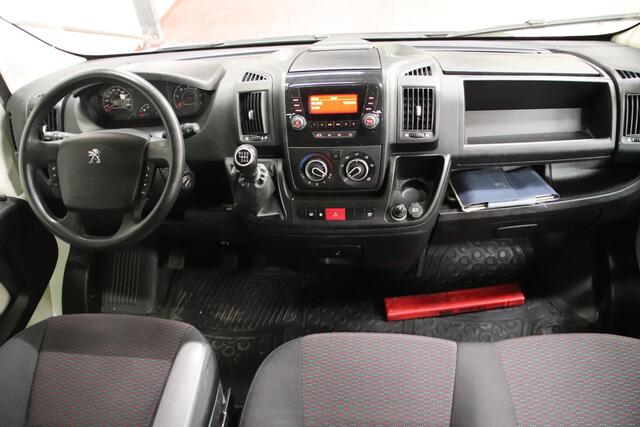 Peugeot BOXER L2H2 DUBBEL CABINE DC 7 personen IMPERIAAL Peugeot Boxer L2H2 DUBBEL CABINE 7 personen met IMPERIAAL