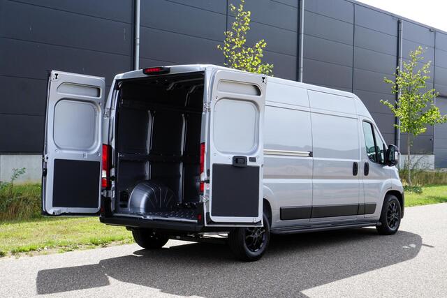 Peugeot BOXER 2.2 BlueHDi 180 L3H2 3.5t Nieuw en BPM vrij |180 pk automaat |2e airbag |Groot scherm |Navi |Climate control |Cruise |Metallic |Mooie camperbasis