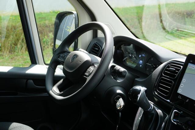 Peugeot BOXER 2.2 BlueHDi 180 L3H2 3.5t Nieuw en BPM vrij |180 pk automaat |2e airbag |Groot scherm |Navi |Climate control |Cruise |Metallic |Mooie camperbasis