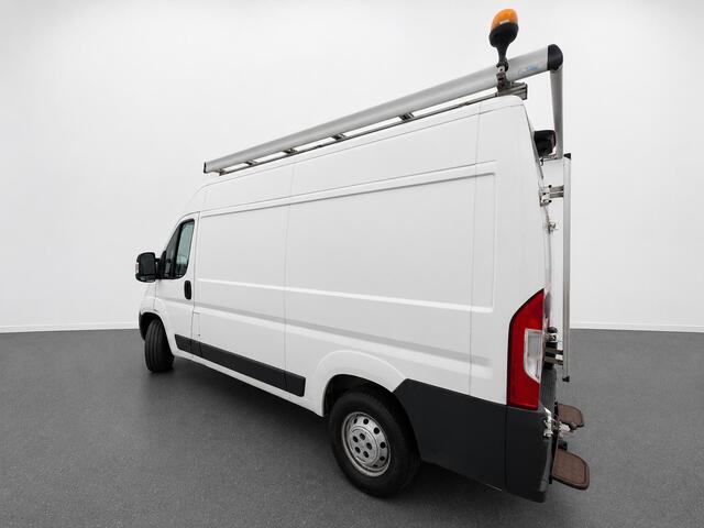 Peugeot BOXER 2.2 BlueHDi 165PK Premium L2H2 Trekhaak Navigatie Camera Airco Bluetooth Cruise Control Bumperopstap Achter Dakladder Parkeersensoren Lane Warning Departure