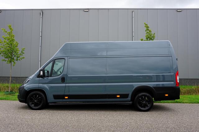 Peugeot BOXER 2.2 BlueHDi 180 L4H3 3.5t Zwaar Automaat |In topstaat |Full-Option |Adaptive Cruise |Groot scherm |Full-LED |Parkeersensoren rondom |2e airbag |BPM voordeel! |Mooie camperbasis
