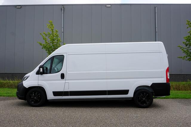 Peugeot BOXER 2.2 BlueHDi 140 L3H2 3.5t in Nieuwstaat |Mooie camperbasis met BPM voordeel |Automaat |Full-LED koplampen |Camera |Cruise |Navi |2e airbag |Leder stuur |Digitaal dashboard