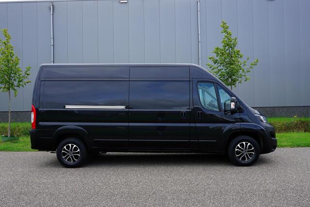 Peugeot BOXER 335 2.2 BlueHDi 140 L3H2 Premium in Topstaat |1e eigenaar |Camera |Cruise |Navi |Airco |Metallic |3500 KG |EURO6D |BPM voordeel! |Lage km-stand