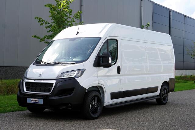Peugeot BOXER 2.2 BlueHDi 140 L3H2 3.5t in Nieuwstaat |Betimmerd |BPM vrij |Trekhaak |Camera |Cruise |Navi |DEMO |EURO6D |3500 KG |Parkeersensoren |Carplay |Android auto
