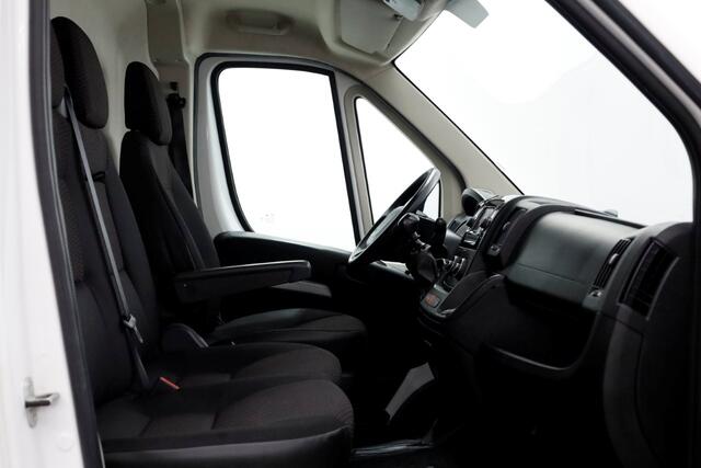 Peugeot BOXER 2.2 BlueHDi 120pk L2H2 Airco/Navi/Inrichting 07-2021