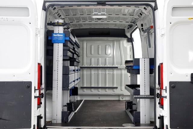 Peugeot BOXER 2.2 BlueHDi 120pk L2H2 Airco/Navi/Inrichting 07-2021