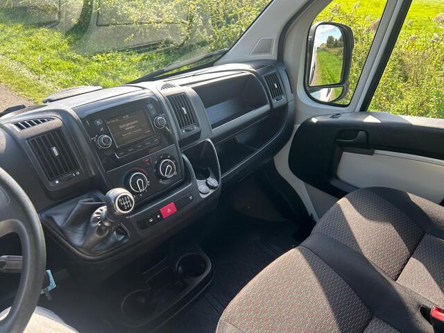 Peugeot BOXER 330 2.0 BlueHDI L2H2 Premium | 3 Zitplaatsen | Cruise | Bluetooth | Airco – foto 2