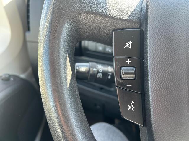 Peugeot BOXER 330 2.0 BlueHDI L2H2 Premium | 3 Zitplaatsen | Cruise | Bluetooth | Airco – foto 4
