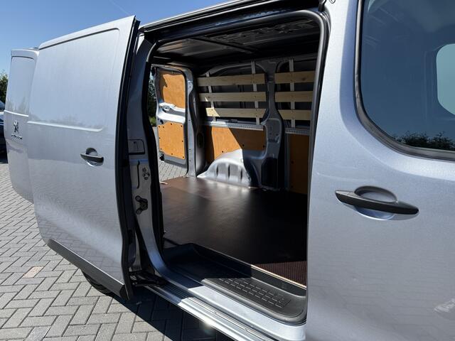 Peugeot EXPERT 1.5 BlueHDI 102 PK / L2H1 / AIRCO / CRUISE / TREKHAAK / NETTE BUS