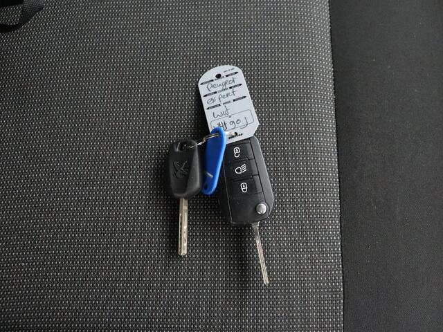 Peugeot EXPERT 2.0 BlueHDI 120PK Long Premium Dubbele Cabine | 2xSchuifdeur | Airco | Cruise | Trekhaak