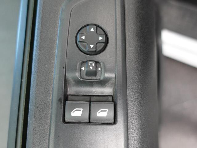 Peugeot EXPERT 1.5 BlueHDI 120PK L2 Airco Navigatie Cruise control Trekhaak