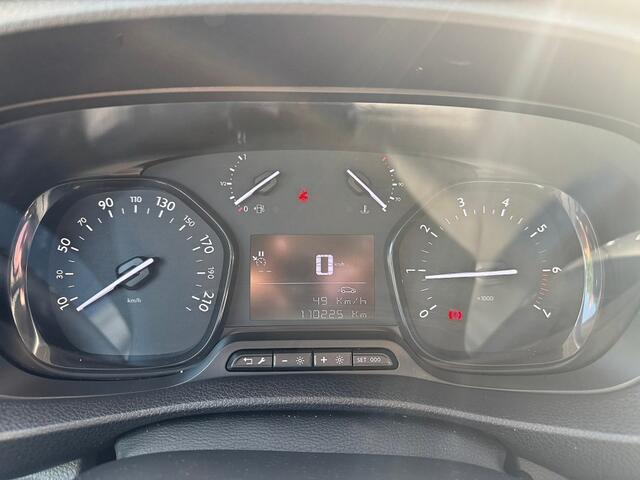 Peugeot EXPERT 1.5 HDI 100pk Premium 3p airco,1/2leer,navigatie,cruise,pdc,trekhaak