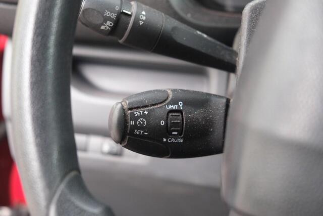 Peugeot EXPERT 1.6 BlueHDi 95pk Pro | 3-Zits | Airco | Cruise | PDC | Trekhaak