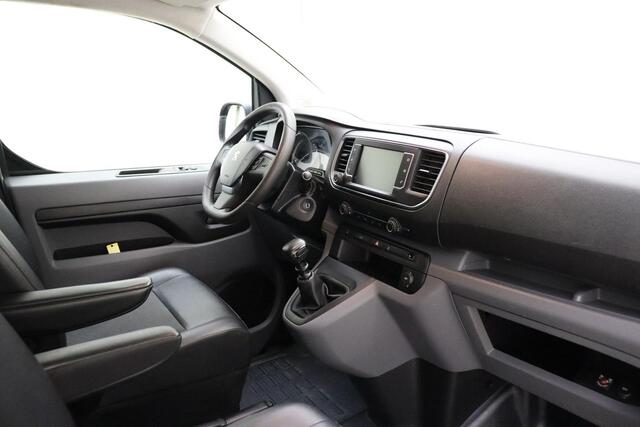 Peugeot EXPERT 226S 1.6 BlueHDI 115 Premium L2 Peugeot Expert 226S 1.6 BlueHDI 115 Premium | Navigatie | Metaallak | Trekhaak | Parkeersensoren | Cruise control | Bluetooth | Dodehoek assistent