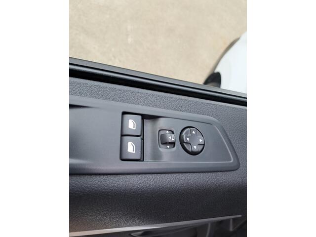 Peugeot EXPERT / Opel Vivaro 2.0 CDTI 144Pk 5 persoon Dubbel Cabine Airco Navigatie Achteruitrijcamera DC