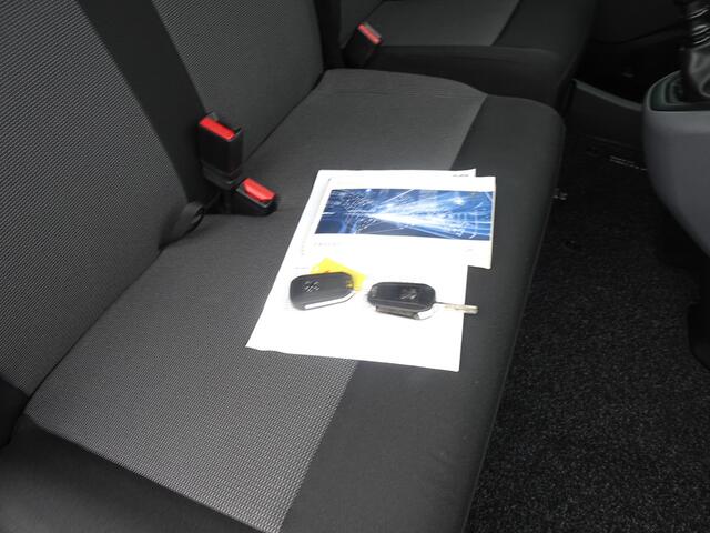 Peugeot EXPERT 231L 2.0 BlueHDI 150 Premium Pack airco 3 zits