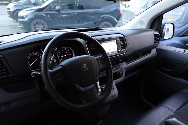 Peugeot EXPERT 2.0 BlueHDI 180 Premium Pack 177 PK | 3-Zitter | CarPlay | Camera | Dodehoek detector | Airco | Trekhaak | Imperiaal | Lederen bekleding | Nieuwe APK | NAP Logisch