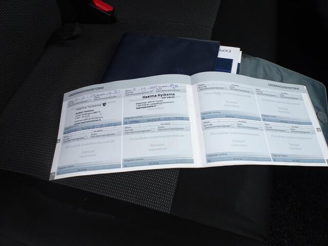 Peugeot EXPERT 231L 2.0 BlueHDI 120 DC Premium 6 pers airco