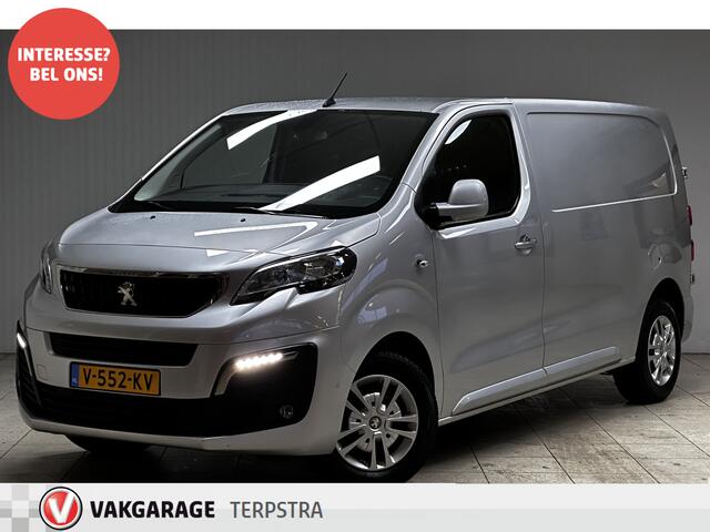 Peugeot EXPERT 231L 2.0 BlueHDI 120 Premium/ Zij-Schuifdeur rechts/ 3-Zitplaatsen voor/ Trekhaak/ Camera/ Apple + Android/ Keyless/ Half-Leder/ DAB+/ Dode-Hoek DET./ Navi/ Airco/ Cruise/ Bluetooth/ PDC/ LED Dagrijverl.