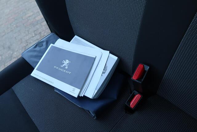 Peugeot EXPERT 226C 1.6 BlueHDI 95 Pro MARGE Trekhaak cruise Imperiaal distributie vervangen