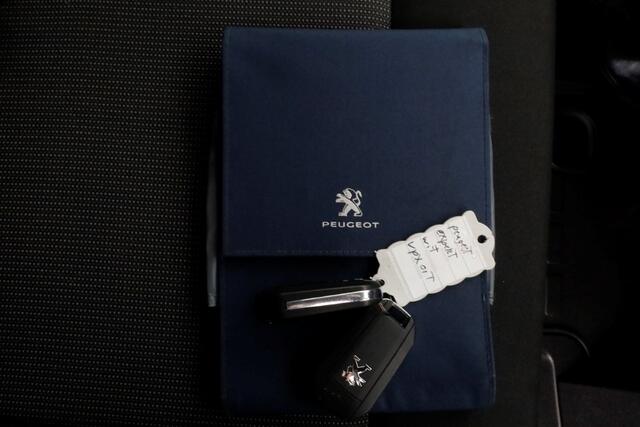 Peugeot EXPERT 1.5 BlueHDI 102pk L3 Premium Airco/Camera/CarPlay 05-2022