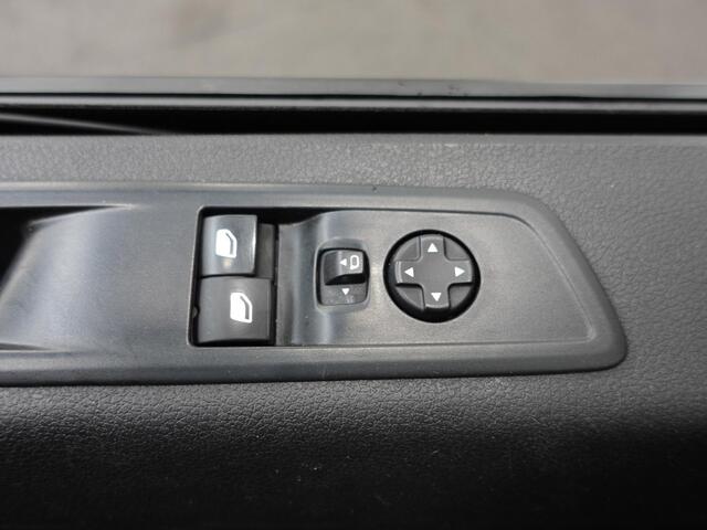 Peugeot EXPERT 145PK Automaat L3 Trekhaak Navigatie parkeersensoren Airco 3 zits cruise control