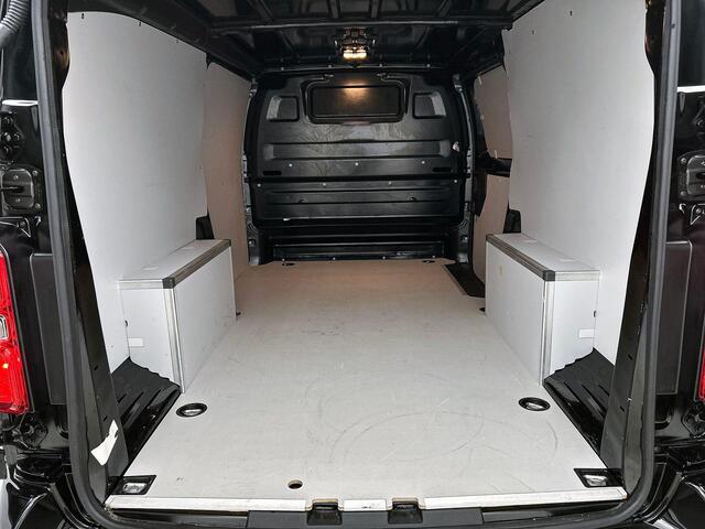 Peugeot EXPERT 2.0 BlueHDI 145PK L3 Automaat Airco Navigatie Trekhaak Cruise Control Parkeer sensoren Betimmering Side Bars
