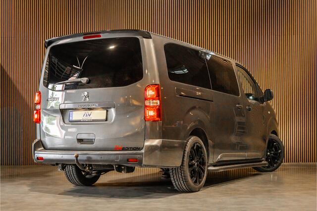 Peugeot EXPERT 2.0 BlueHDI 180 DC L3H1 XL | Dubbel cabine| Navigatie | CarPlay | Camera | Head-Up | Dodehoek detector | Trekhaak | F1 Flippers | Climate control | 5-Zitter | Nieuwe APK | Carpass