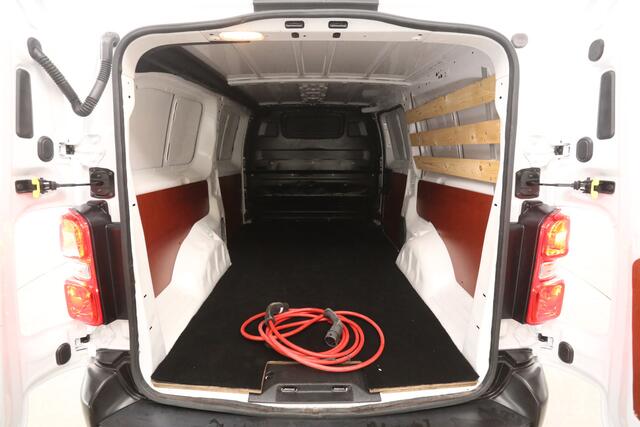 Peugeot EXPERT Elektrisch 75 kWh L3H1 | Snelladen | SOH 94% | Airco | Cruise | 3 Zits | Carplay | Parkeersens.